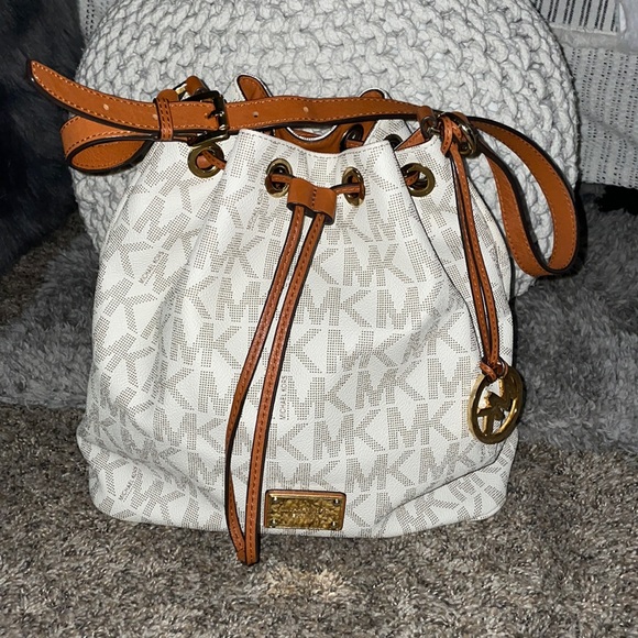 Michael kors draw string bag - Picture 1 of 8